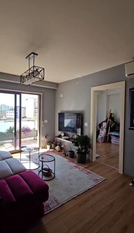 Jepet apartament 2+1 luksoz me qira tek Prokuroria e Tiranes , Rruga Mine Peza , Rruga e Durresit , Zogu i Zi .