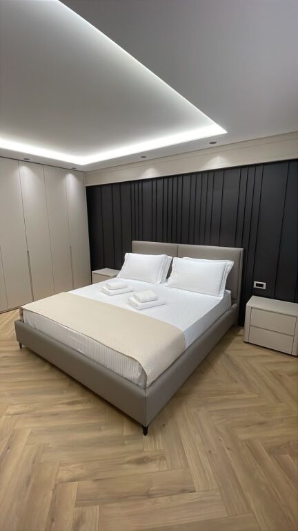 Apartment 2+1+2 for rent is given at Dinamo Stadium, Willson Square, former Block, Andon Zako Cajupi Street.
