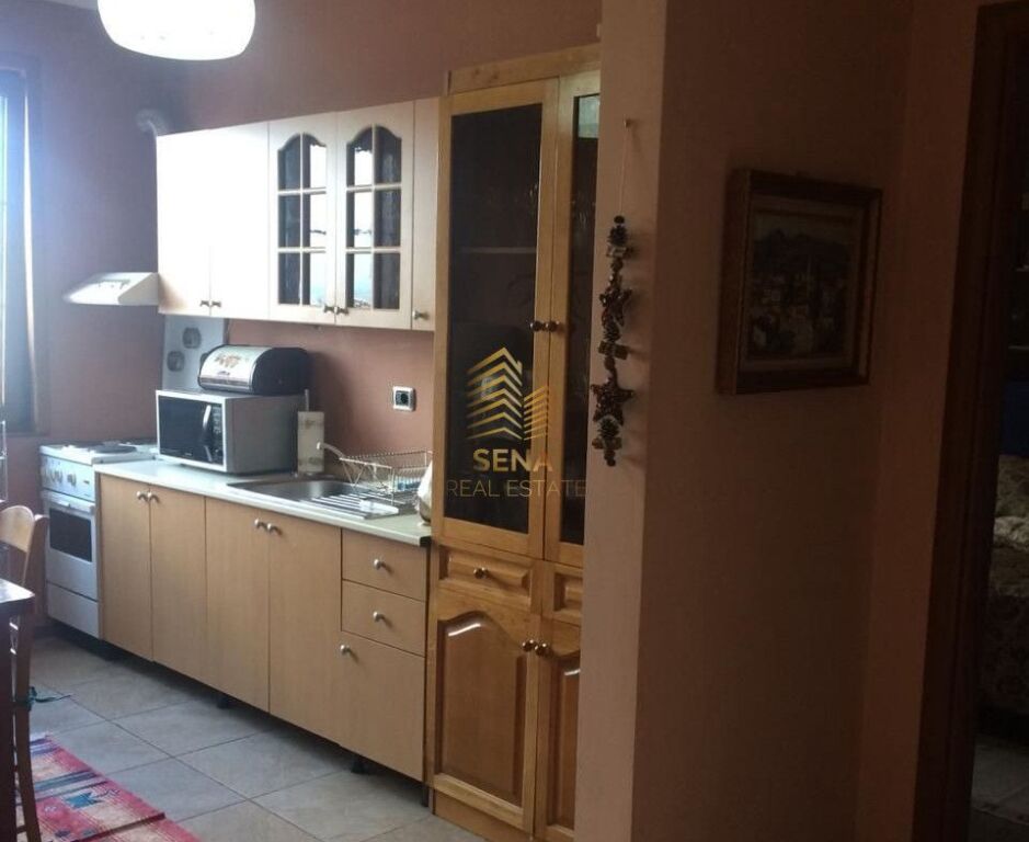Affitto, Appartamento 1+1+Veranda, Via Durazzo, 50.000 ALL/mese