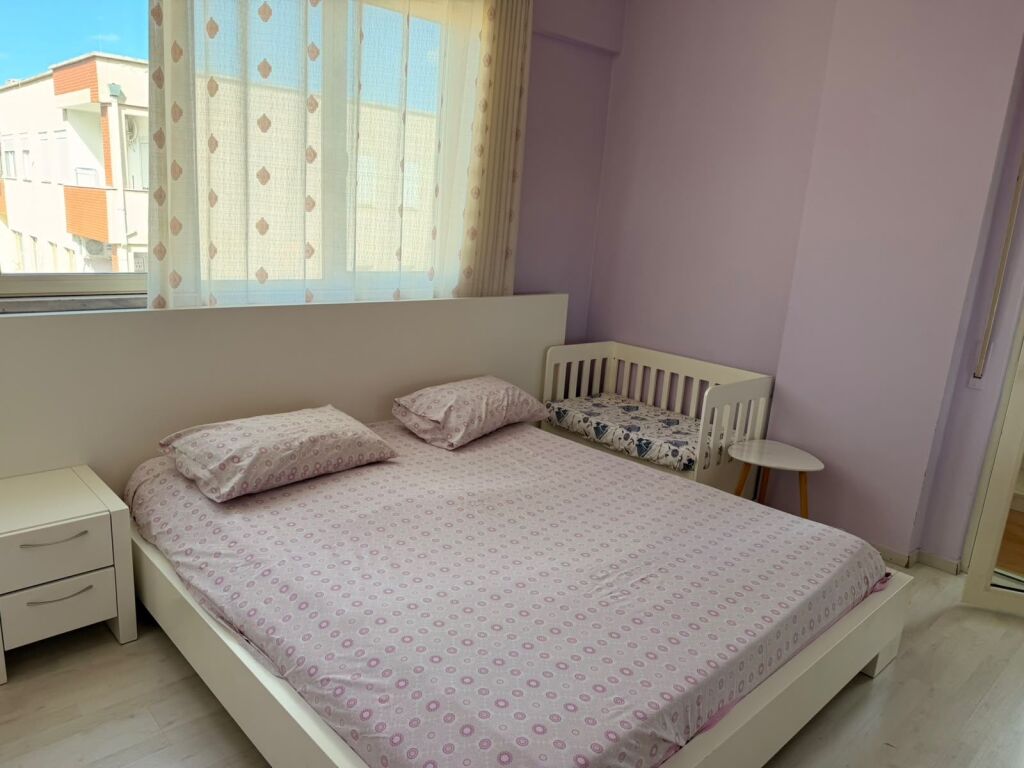 For rent 1+1 PARIS COMMUNE KRISTAL 65,000 lek