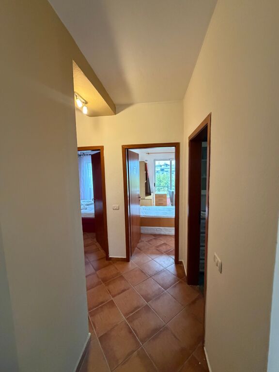 Shitet 2+1 + Verandë + Ballkon Tek Marteniteti i ri