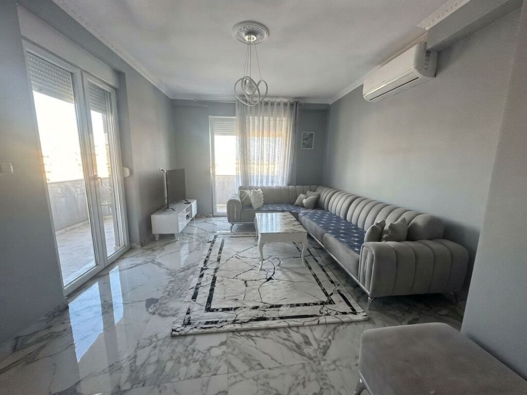 Rent, Apartment 2+1, Dibra Street, Tirana.