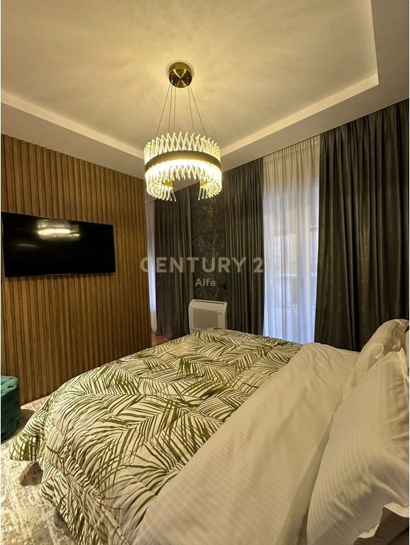 Luxury Duplex+ Pool for Rent near TEG!