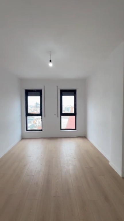 🌇Shitet apartament 3+1 te Komuna e Parisit🗝️