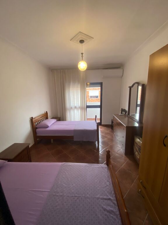 Apartament me qera 2+1