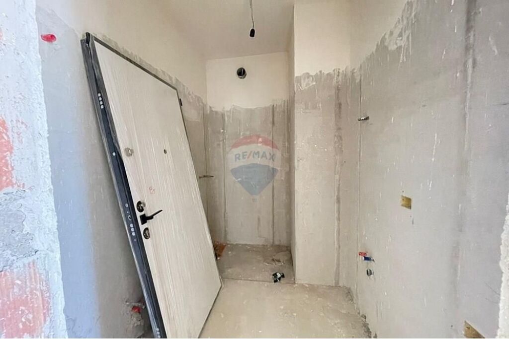 Apartament 2+1+Post parkimi tek Bulevardi Ri!