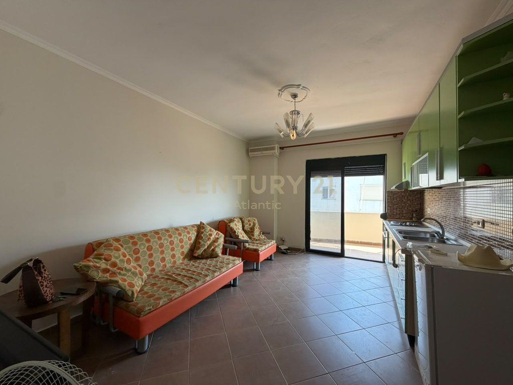 Shitet Apartament 1+1 ne Plazh Iliria, Durres!