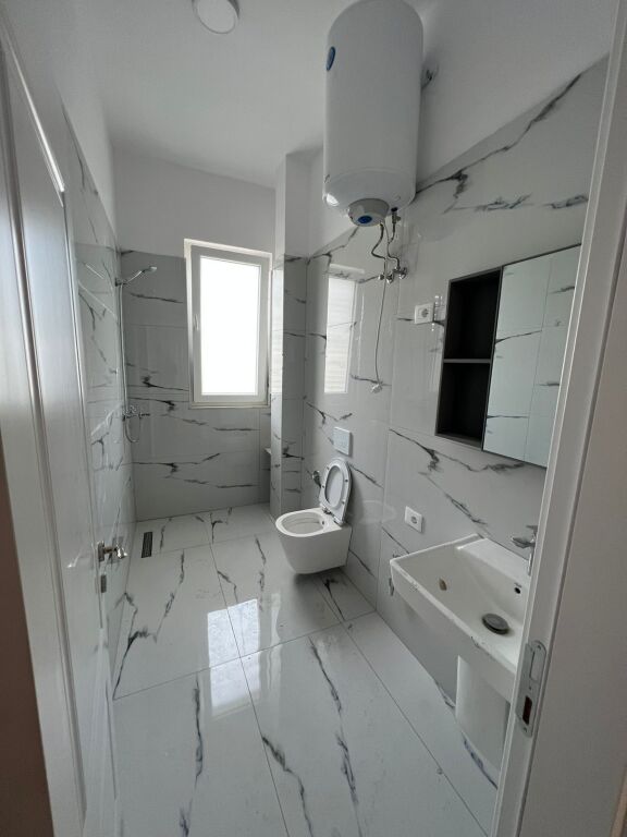 Apartament 2+1 per qera Bathore !