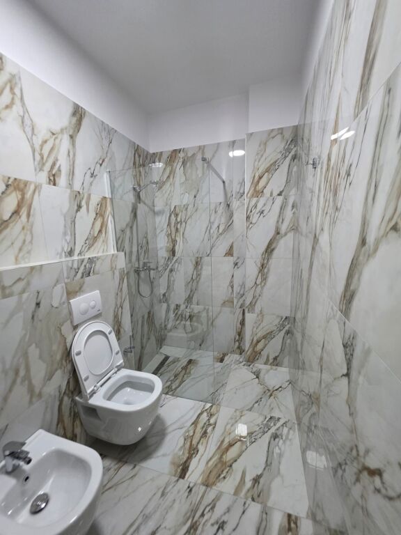 Apartament 2+1 me qera tek Aura ne rrugen Dritan Hoxha