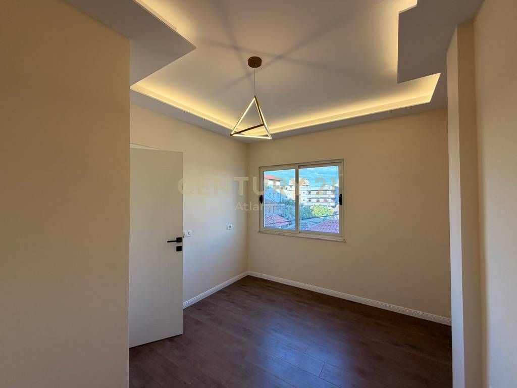 SHITET APARTAMENT 2+1+2 TUALETE NE LAGJEN NR 6 DURRES !