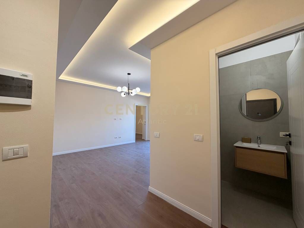 SHITET APARTAMENT 2+1+2 TUALETE NE LAGJEN NR 6 DURRES !