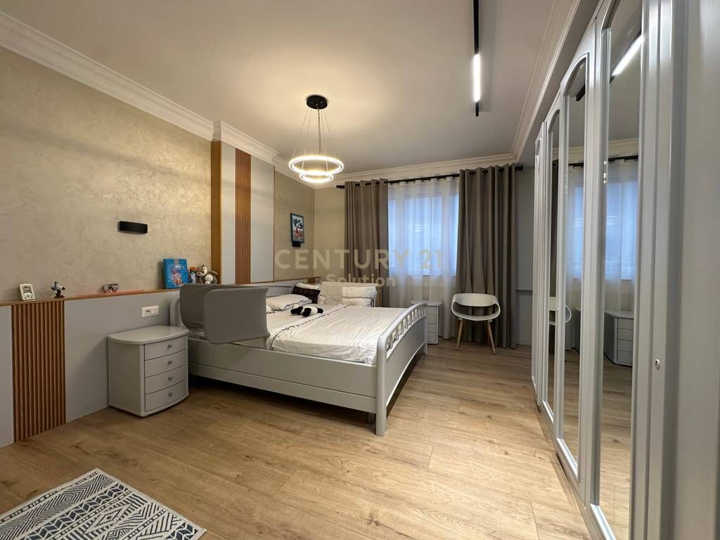 APPARTAMENTO 3+1+2+ VERANDE IN VENDITA VICINO ALLA VILLA L