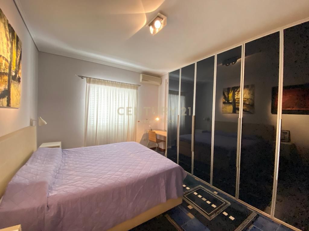 Apartament 2+1+2 per shitje te Kompleksi Dinamo