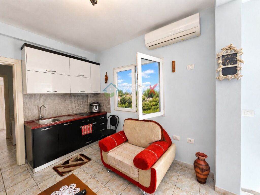 SHITET APARTAMENT 1+1 – GOLEM, DURRËS 🌊