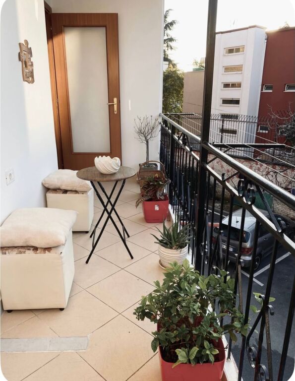 Jepet Me Qera Apartament 1+1+1 Ballkon