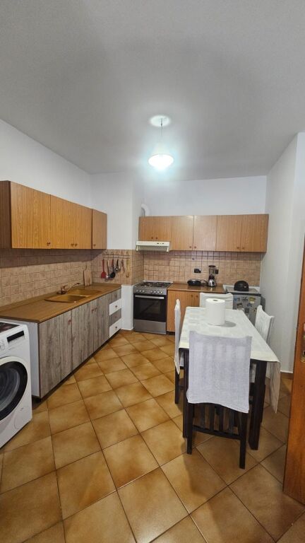 Apartament 1+1 me qira tek Petro Nini