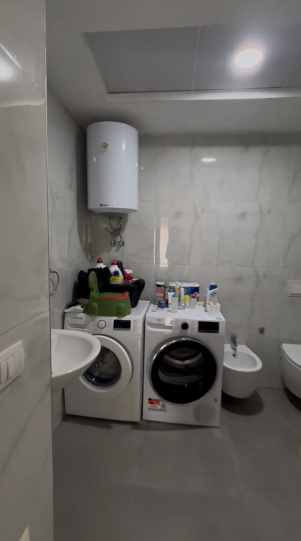 Shitet Apartament 2+1+2 te Kompleksi Fiori Di Bosco