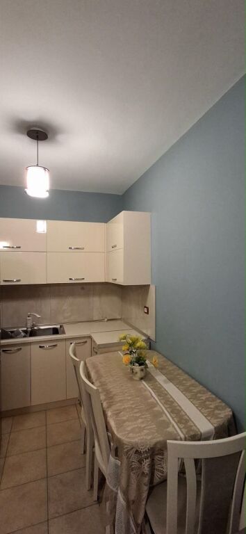Jepet Me Qera Apartament 1+1+1 Ballkon