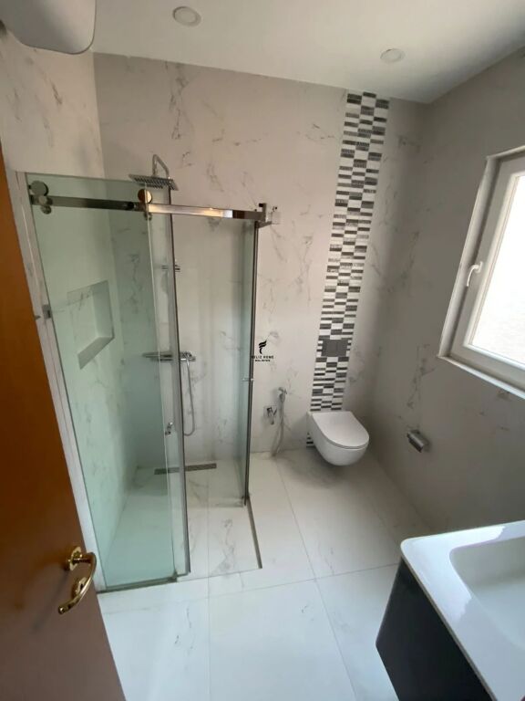 APARTAMENT ME QERA 3+1+2 BLLOK 200.000 LEKE FH-97016