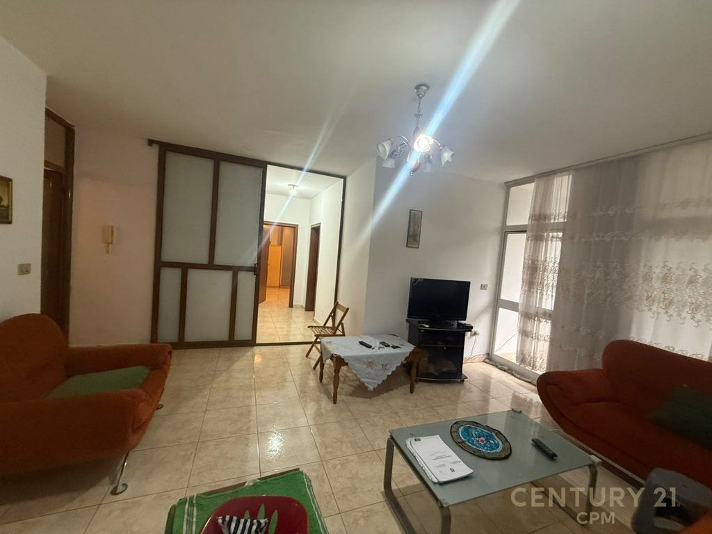 Appartamento 2+1 in Affitto nel Comune di Parigi, Tirana – 500€ | 90 m² 500 € /Mese