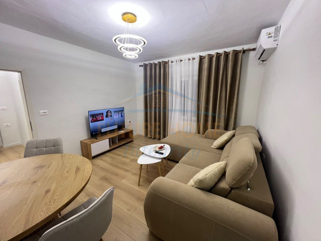 Shitet, Apartament 2+1, Yzberisht, Tiranë