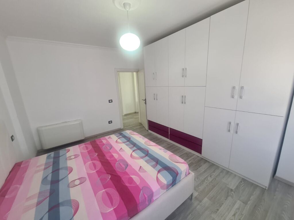 Jepet apartament 1+1 me qira tek Selvia , Rruga e DIbres , Rruga Siri Kodra .