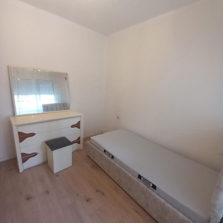Affitto | Apartament 2 + 1 | Yzberisht | 550 €/mese