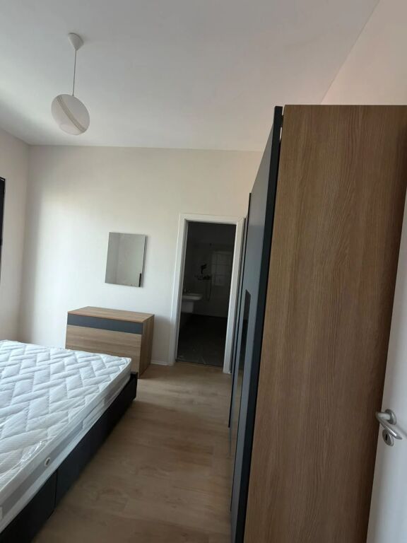 APARTAMENT ME QERA 2+1+2 VASIL SHANTO 130.000 LEKE FH-97109