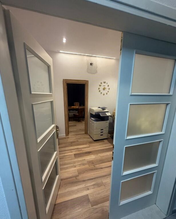 Qera | Zyrë | 21 Dhjetori | 800 €/muaj
