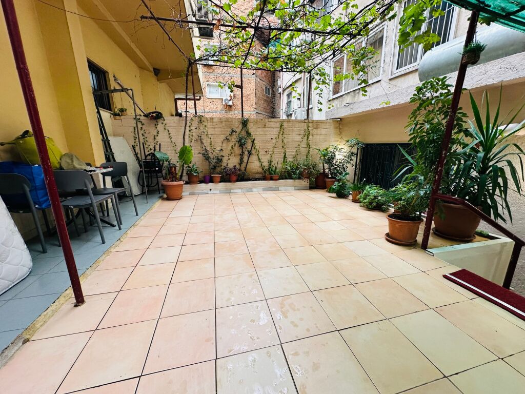 Jepet Me Qera Apartament 2+1+1 Post Parkimi