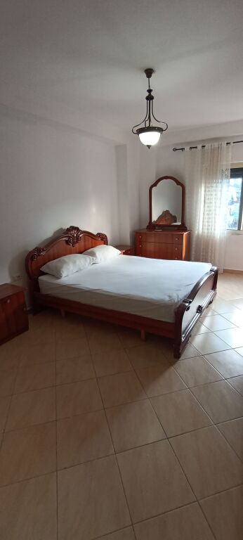 Apartament 2+1 ne Komunen e Parisit