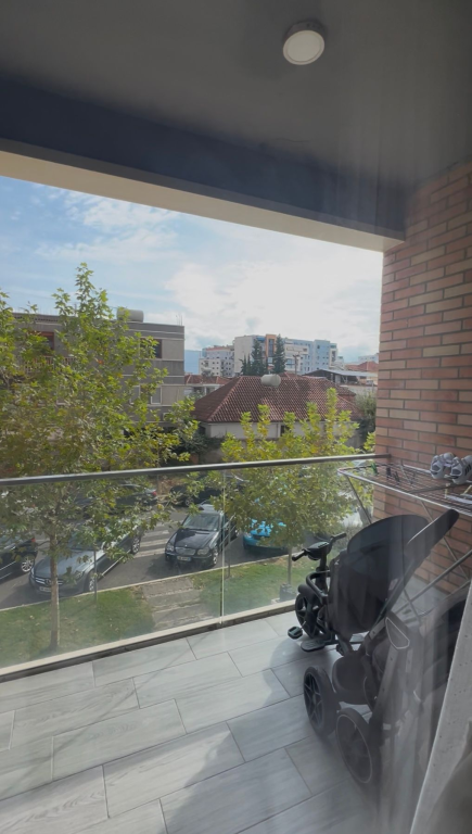 Shitet Apartament 2+1+2 te Kompleksi Fiori Di Bosco