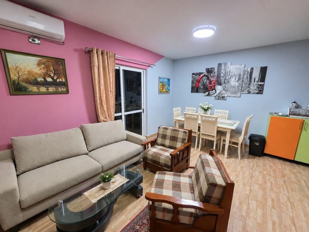 Jepet Me Qera Apartament 2+1+1 Ballkon