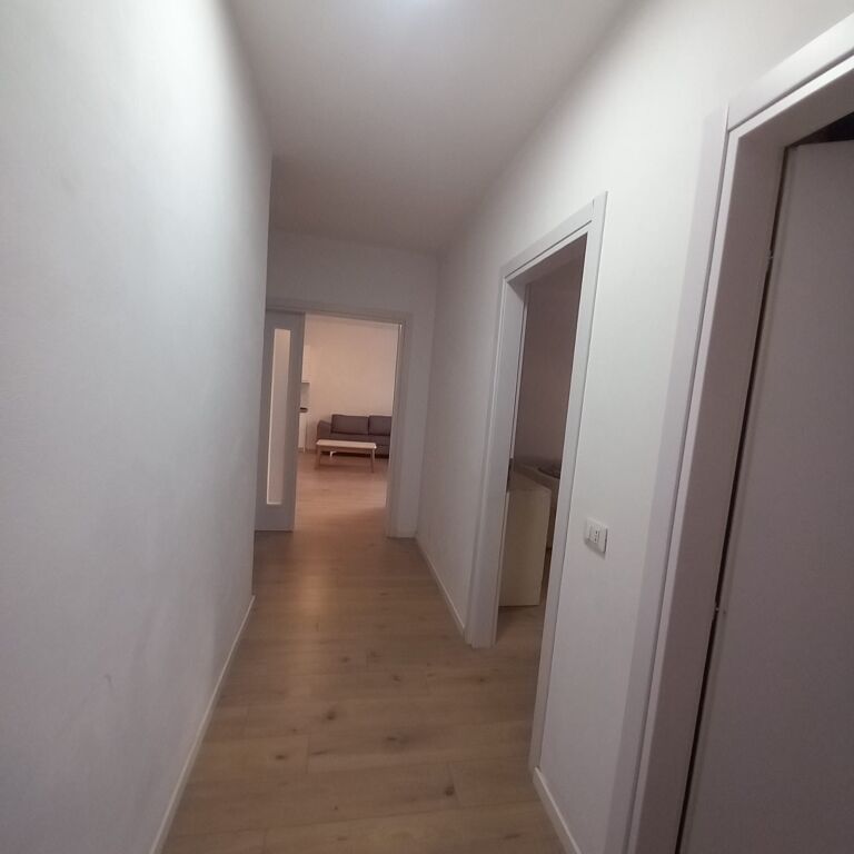 2+1, te nela 6 yzberisht, 550 mila leke