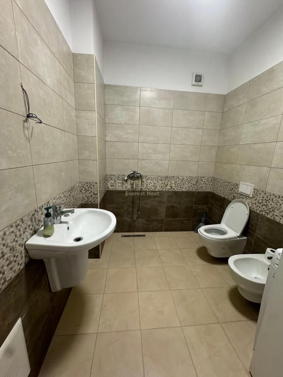 APARTAMENT 2+1+2 ME QIRA - ALI DEM TREGU I RI ELEKTRK 750 € /Muaj