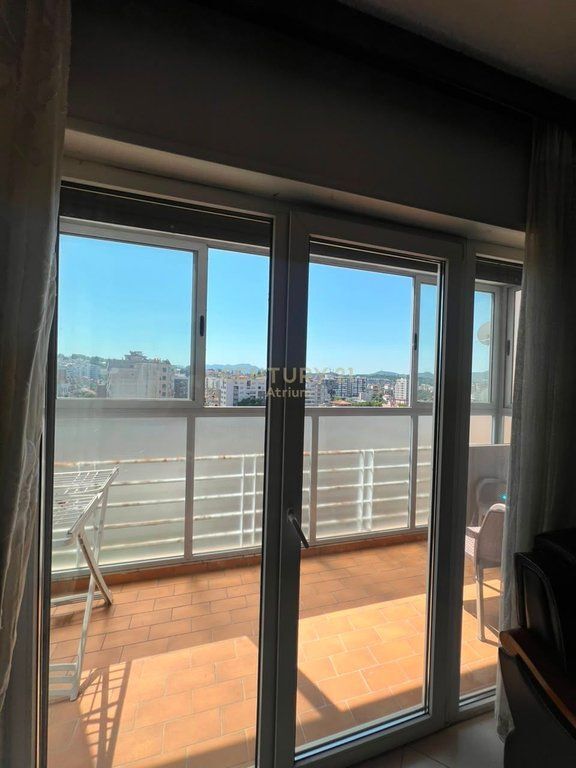 APARTAMENT 2+1 NË SHITJE | BULEVARDI ZHAN D'ARK, SHUME PRANË MATERNITETIT TË RI!!