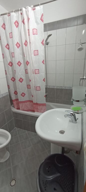 Rent | Apartament 2 + 1 | Komuna Parisit | 650 €/month