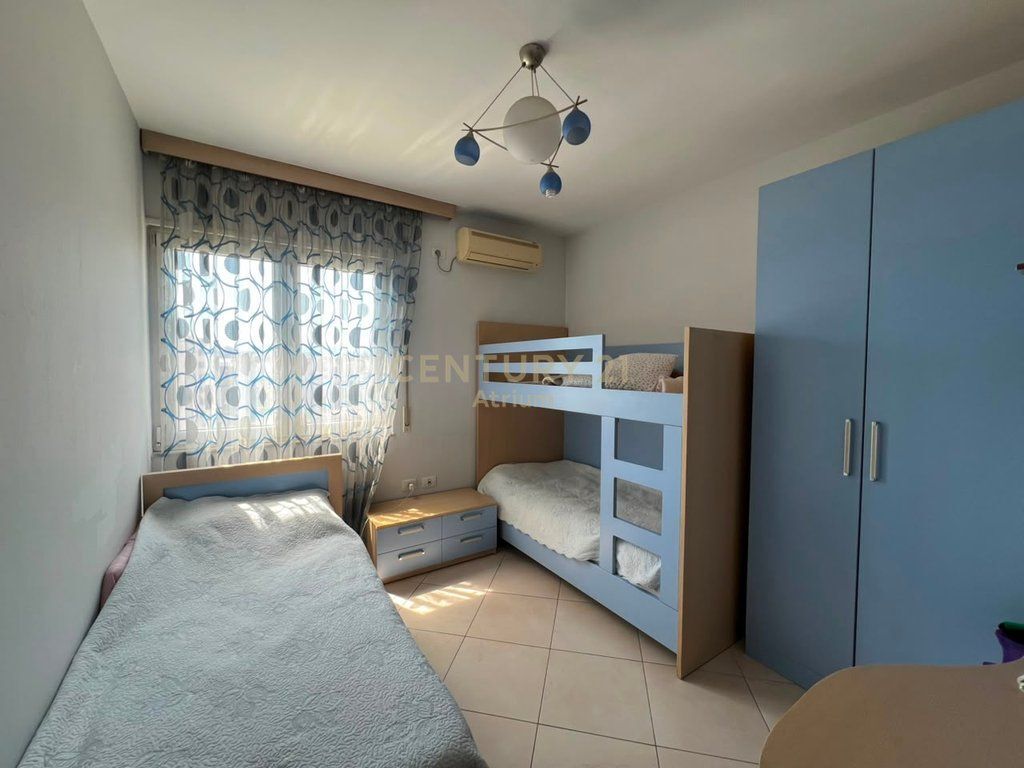 APARTAMENT 2+1 NË SHITJE | BULEVARDI ZHAN D'ARK, SHUME PRANË MATERNITETIT TË RI!!