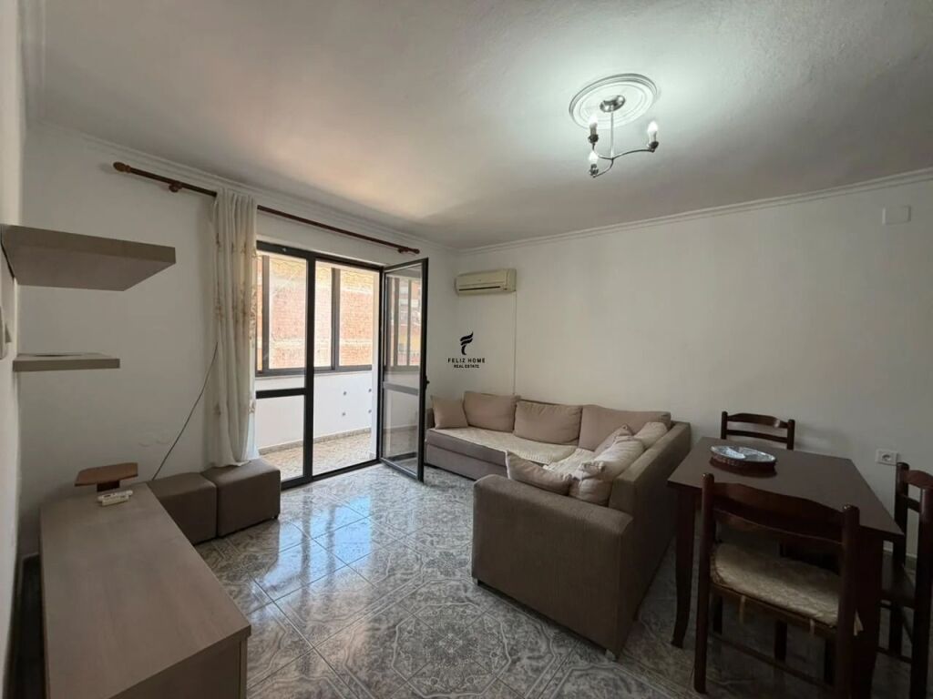 SHITET APARTAMENT 1+1 STACIONI TRENIT 13.000.000 LEKE FH-97134