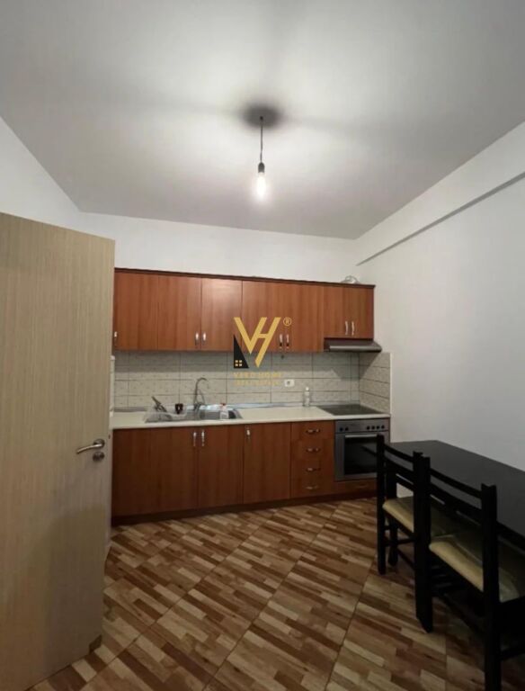 AFFITTASI APPARTAMENTO 1+1+BLK A AMERIKAN 3 – 40.000 LEKE