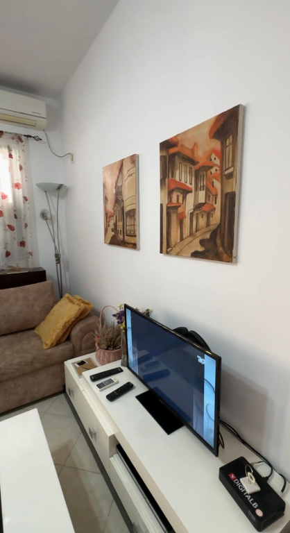 Vendesi in vendita 2+1 con posto auto a Kodra e Diellit