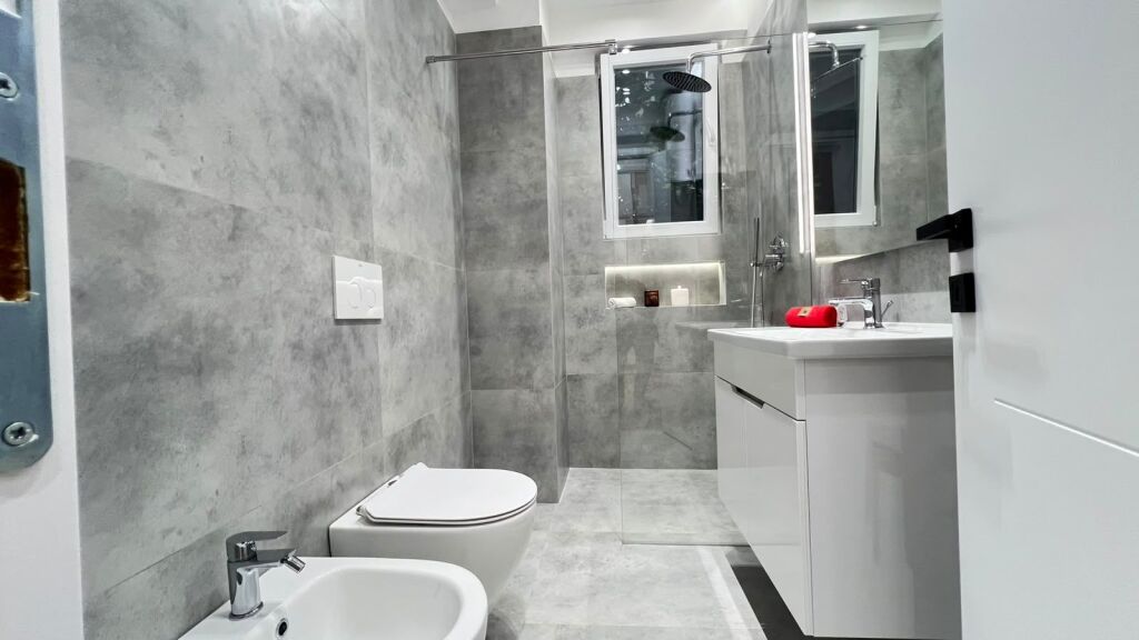 SHITET APARTAMENT 2+1 TEK LIQENI!
