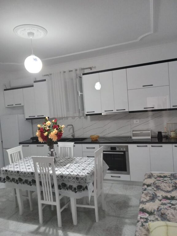 🏡 APARTAMENT 1+1 ME QIRA NË VLORË