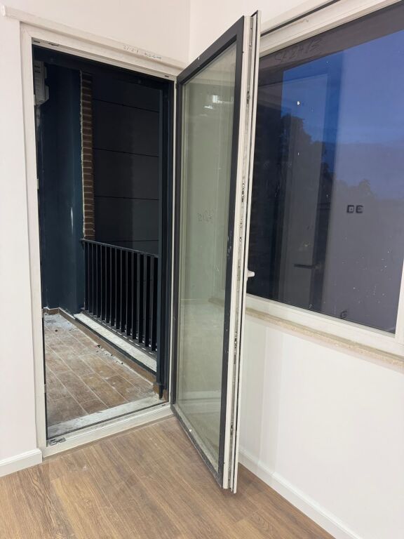 Apartament 1+1 me qira – Rruga e Kavajës (Përballë Birra Tirana) !