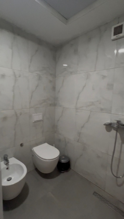 Shitet Apartament 2+1+2 te Kompleksi Fiori Di Bosco