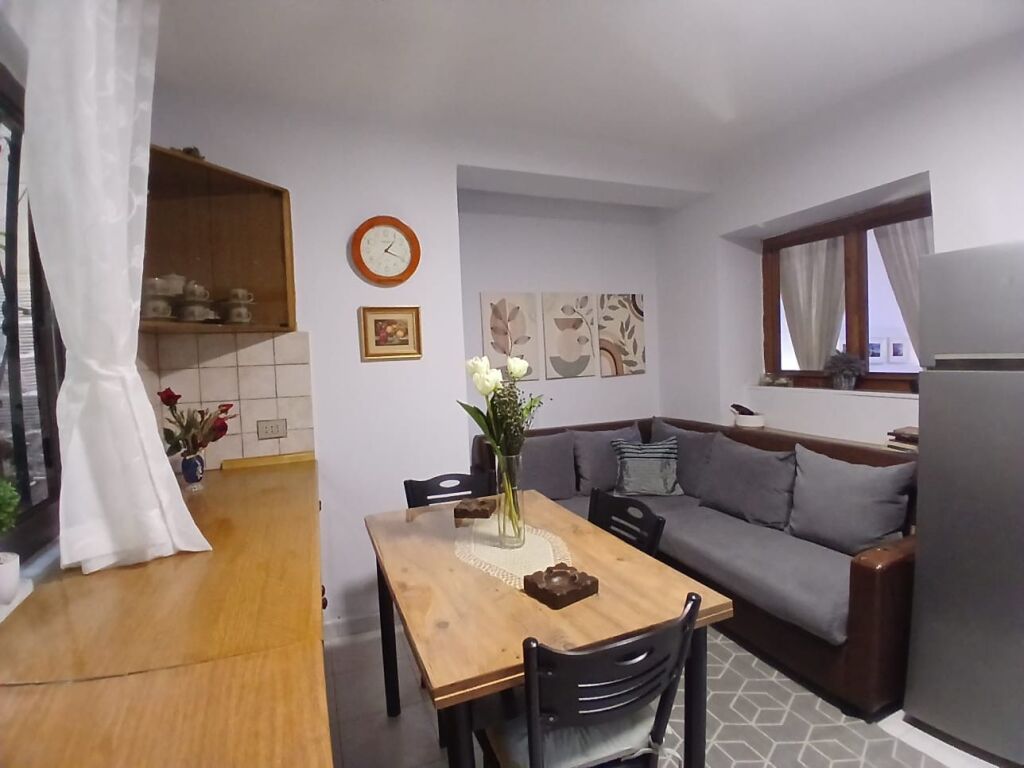Jepet Me Qera Apartament 2+1+1 Post Parkimi