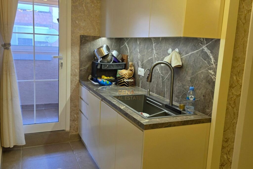 Shitet, Apartament 2+1+Blk, I adaptuar, Rruga e Elbasanit, 15.300.000 Leke