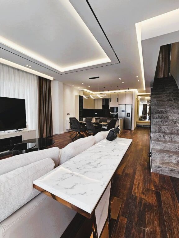 **Jepet me qira Vilë – Forest Residence, Liqeni i Thatë**