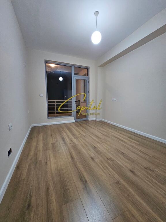 VENDESI APPARTAMENTO 1+1 VIA KAVAJES 163.000 EURO