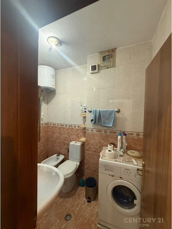 Appartamento 2+1 in Affitto nel Comune di Parigi, Tirana – 500€ | 90 m² 500 € /Mese